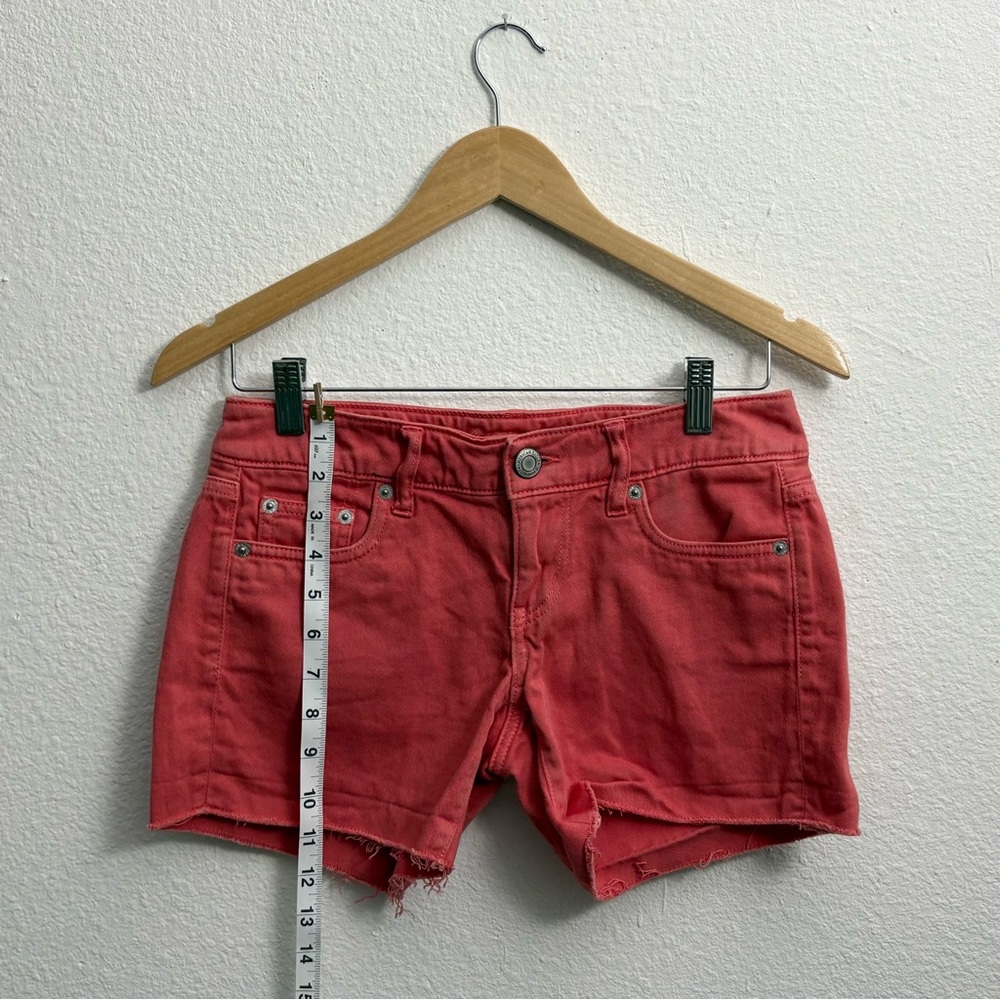 100% Cotton American Eagle AE Coral Raw Hem Denim Shorts low rise Y2K size 2